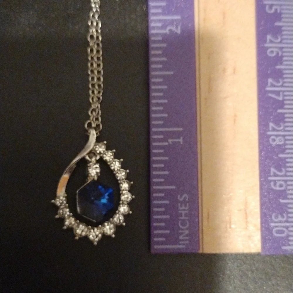 Floating Blue Topaz Rhinestone necklace - Picture 5 of 7
